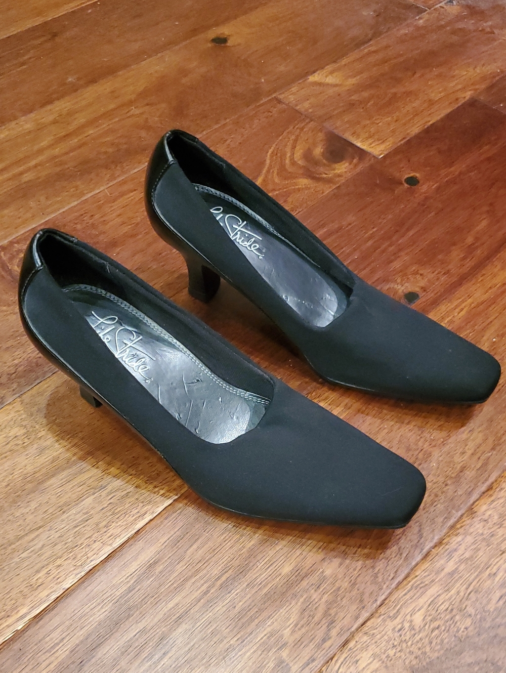 Lifestride Black Mid Heel Pump - Classic Women's Dress Shoe Sz 6